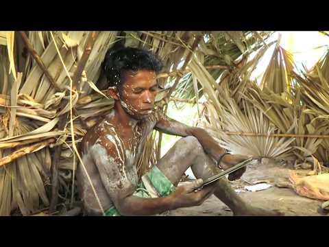 Madagascar | Ils creusent pour survivre, au péril de leur vie