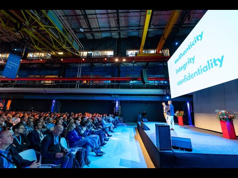 Driving down the total cost of ownership of LoRaWAN deployments - Wienke Giezeman & Johan Stokking