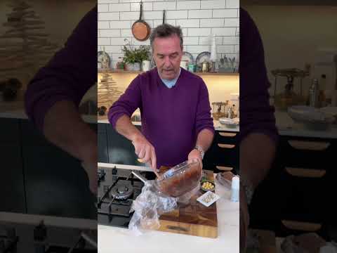 Chocolate biscuit Christmas cake