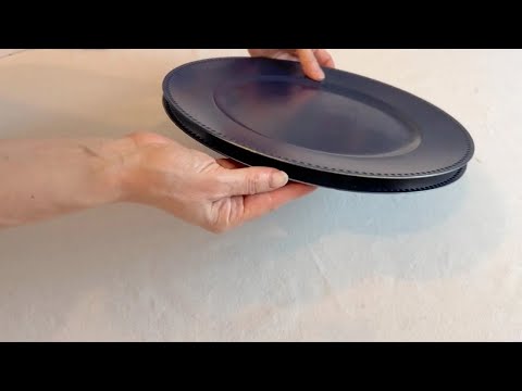 Stick 2 Dollar Store plates together for this BRILLIANT living room idea!