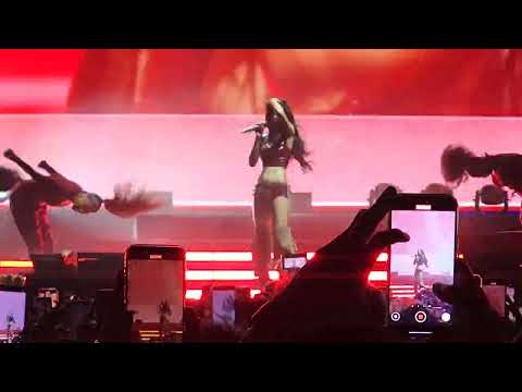 [4K] Jennie at Coachella 2025 - Like Jennie