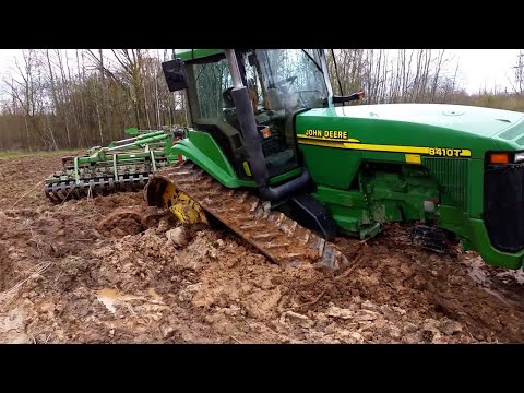 How We Pulled A 20 TON Tractor Out Of The Mud With This Simple Trick. John Deere stuck in mud