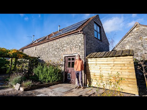 Moving to the countryside - beekeeping, gardening and raising pet ducks