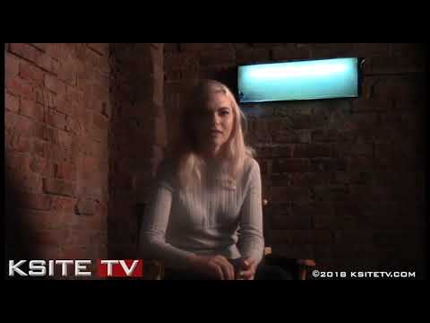 Legacies Season 1 on Set | Jenny Boyd | Lizzie Saltzman