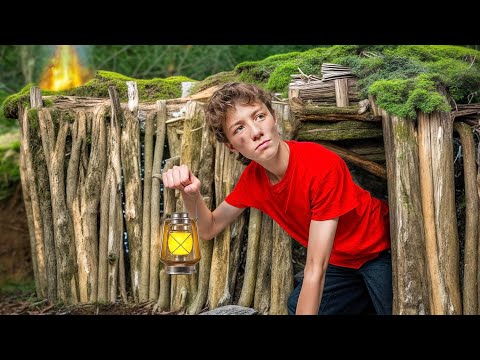 بنيت بيت في الغابة من الصفر!