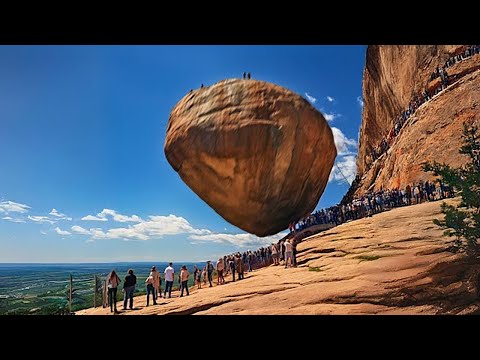 Massive Rockfalls Caught on Camera