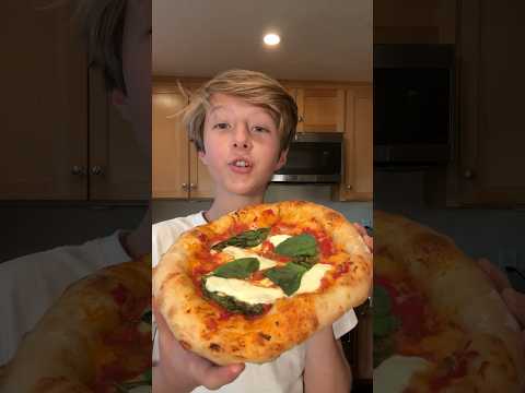 Margarita Pizza! #shorts #fyp #viral #trending #food #chef #recipe #pizza #trending