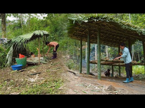 In 36 Days, a Single Mother Builds a Bamboo House and Does Everything to Raise Her Child