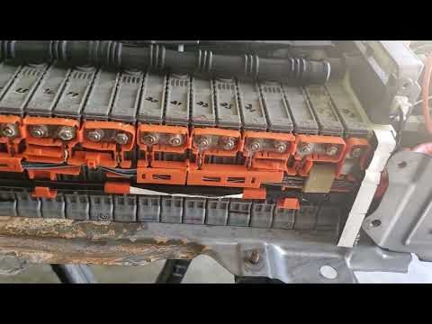 Prius battery cell testing and replacing individual cell