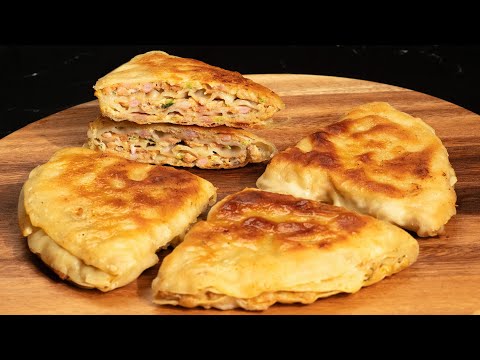 The perfect flatbreads stuffed with meat. Easy breakfast, lunch or dinner.