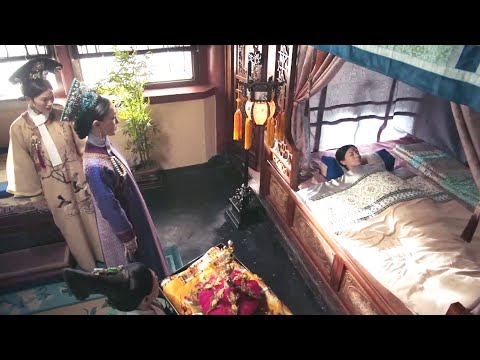 When Noble Consort Chun died, Empress Ruyi realized how cold and cruel the Emperor was.