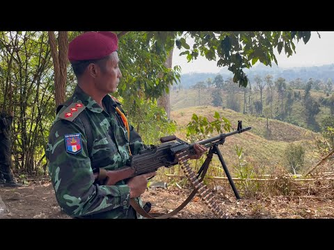 ဆင်ဖြူစစ်ကြောင်း ခေါင်းဆောင်နဲ့ တပ်ဖွဲ့ဝင်တွေရဲ့ နေ့စဉ်ဘဝ