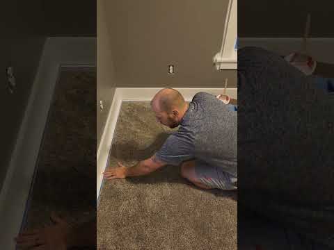 (HOW TO)   👍 GREAT TRICK FOR PAINTING BASEBOARDS WITH CARPET IN YOUR WAY 🤝 🌎