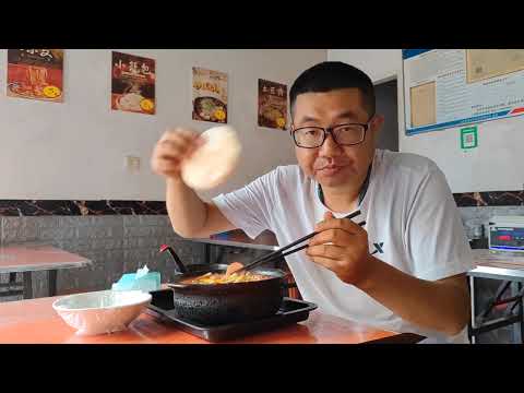 在太白县桃川镇，吃砂锅住30元旅社，山区小镇人口少环境好很安逸