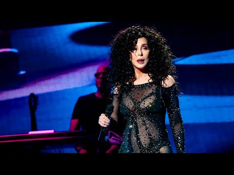 Cher - If I Could Turn Back Time (Here We Go Again Tour)