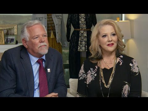 LuLaRoe founders fight back against pyramid scheme accusation