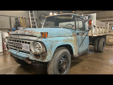 1968 International Trucks First Wash Ever!