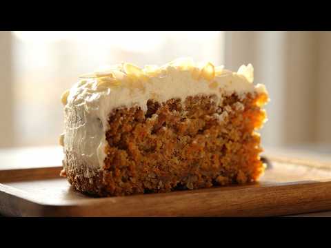 Carrot, oats, and apple! No sugar! No white flour! My favorite oatmeal cake.