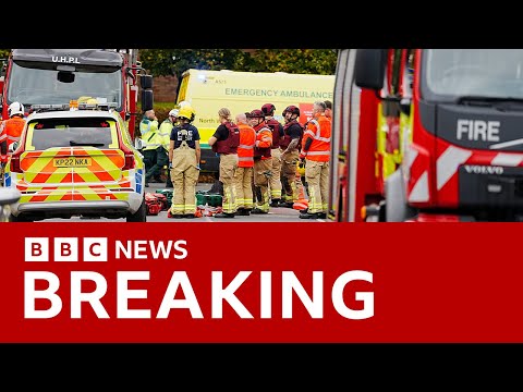 Four people injured in car and stabbing attack at Manchester synagogue | BBC News