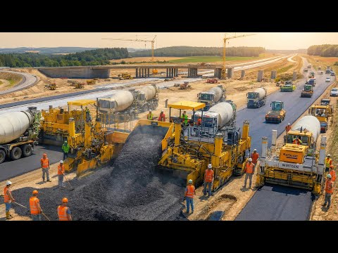 Shocking Scene – US Machines Build Giant Concrete Roads in the Blink of an Eye!