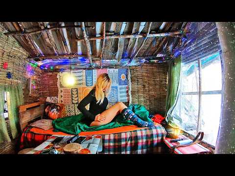 Living Alone in a Reed Hut in Winter | I Made a Bird Feeder