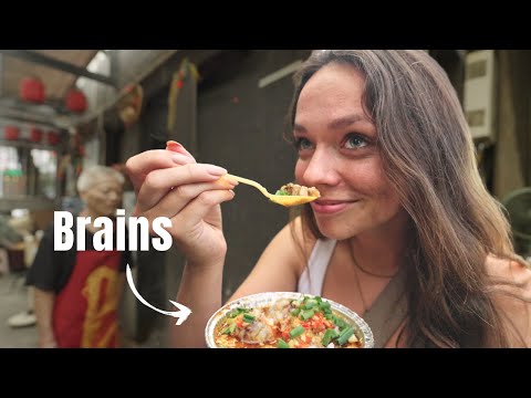 My First Time in China was NOT What I Expected - Chengdu