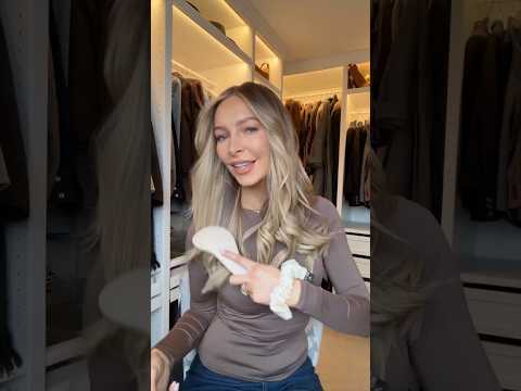 Let me show you how to curl your hair with a straightener - SO easy 💁🏼‍♀️ #hairhacks #hairtutorial