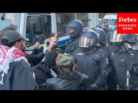 Berlin Police Block Pro-Palestinian Rally After Authorities Ban Pro-Palestinian Demonstrations