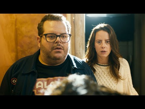 Брат и сестра хотели продать дом родителей, но обнаружили в подвале тайну, которая хранилась 35 лет