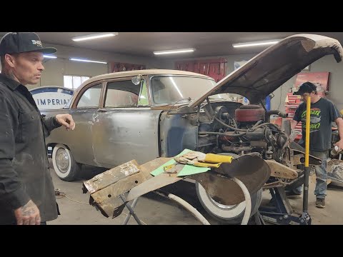 Even the inner fenders need rust repair π³