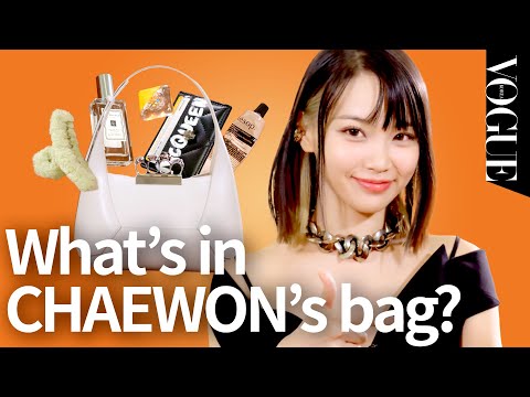 [마이보그/ENG] 갖고 싶은 손민수템이 가득! 르세라핌 채원의 인마이백🖤 | MY VOGUE (카드지갑, 헤어 미스트, 핸드크림, 빗)