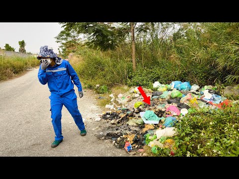 "SO FILTHY and SMELLY" A Shocking Cleanup Both the Neighborhood and The Environmental Workers