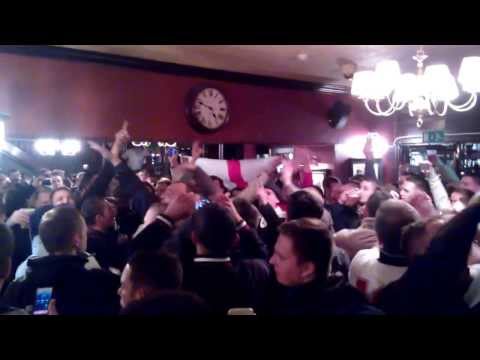 England fans singing 10 german bombers, england-germany (baker street london 19.11.13)