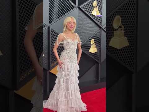 Sabrina Carpenter says photographers at Grammys are "quiet"