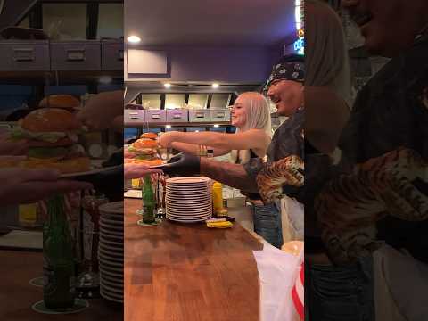 WEST Coast! EAST Coast! Burger Culture ALIVE in Osaka! #10