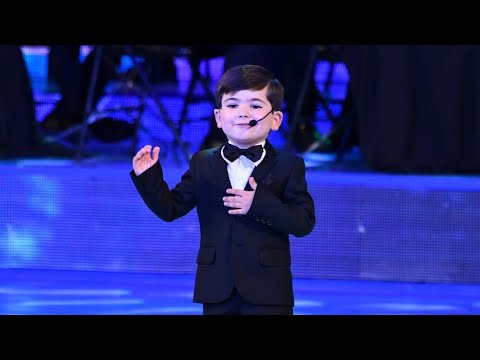 Комроҷон бо суруди Дар хона оча боша давлати бача боша