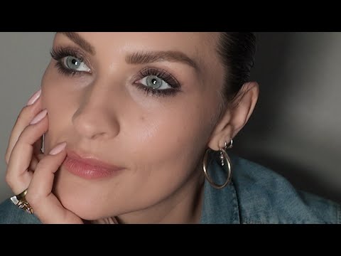 Effortless Makeup for all occasions. 40+