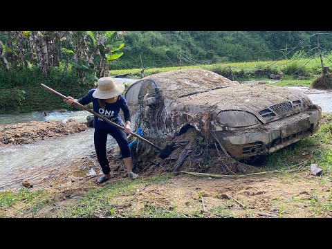 Genius girl restored a 2000 Daewoo Lanos after it was stuck in a stream after being hit by a flood