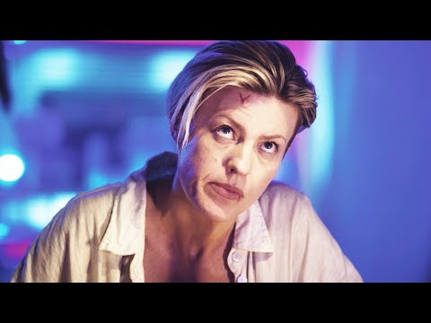 顶尖女杀神退隐小镇，不料竟遭黑警疯狂挑衅，一怒之下强势镇压一切不服！一口气看完《多米尼克：凤凰崛起》