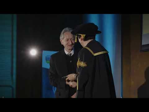 Professor Geoffrey Hinton is presented with the UCD Ulysses Medal
