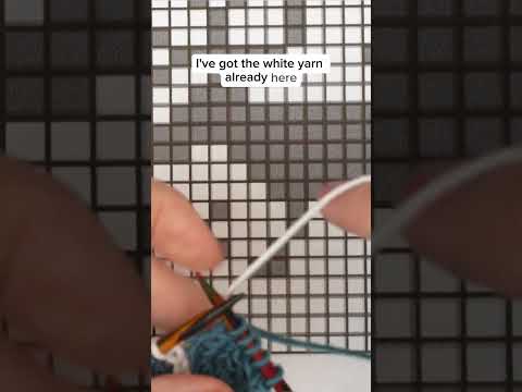 The cutest reindeer knitted in intarsia 🦌 #knitting