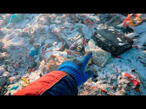 COLDEST Dump Search Ever! Frozen Trash Hunting
