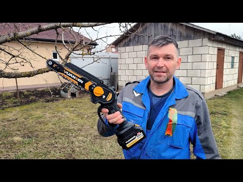 YUANSEN battery-powered chain saw with a rich set of accessories.