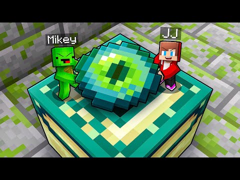 JJ and Mikey Became TINY To Beat Minecraft - Maizen