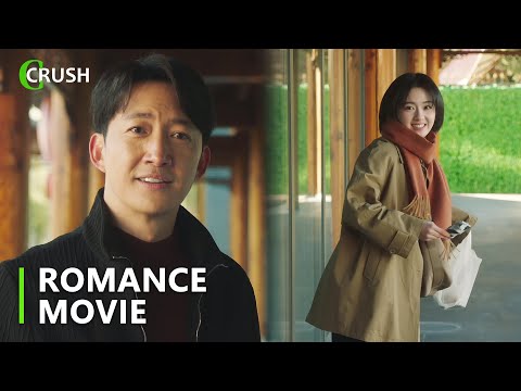 A intern mistook billionaire CEO as a waiter, but he fell in love at first sight,wanted to marry her