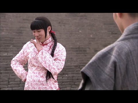 A weak girl enters the ring and everyone thinks she will be killed,but she is a kung fu master