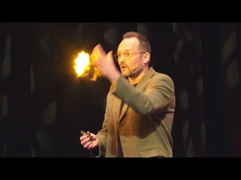 How a magician fools your brain by knowing your weaknesses | Pierre Ulric | TEDxKingsParkSalon