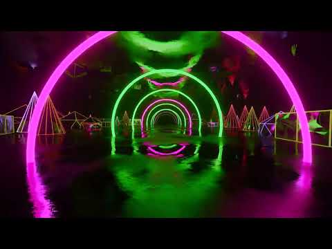 2 Hours 4K Glowing Neon Arc Tunnel on Mirror Floor I Screensaver for Meditation