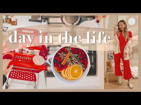 DAY IN THE LIFE | christmas shopping, celebrations, cooking, & stovetop potpourri!