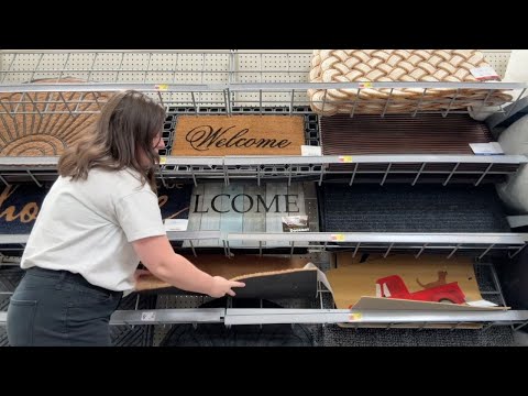 Grab a Walmart door mat for this BRILLIANT porch idea!